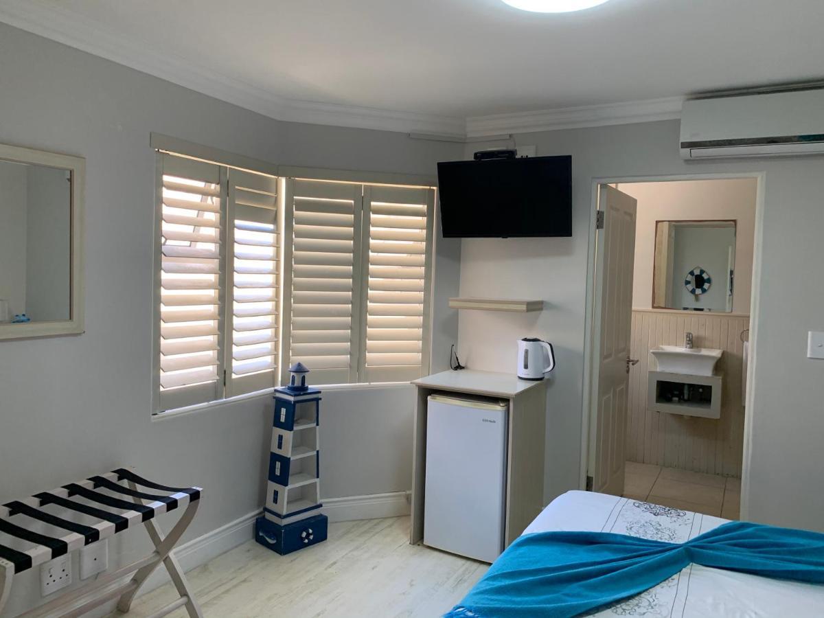 Oceansnest Guest House Bloubergstrand Exteriör bild