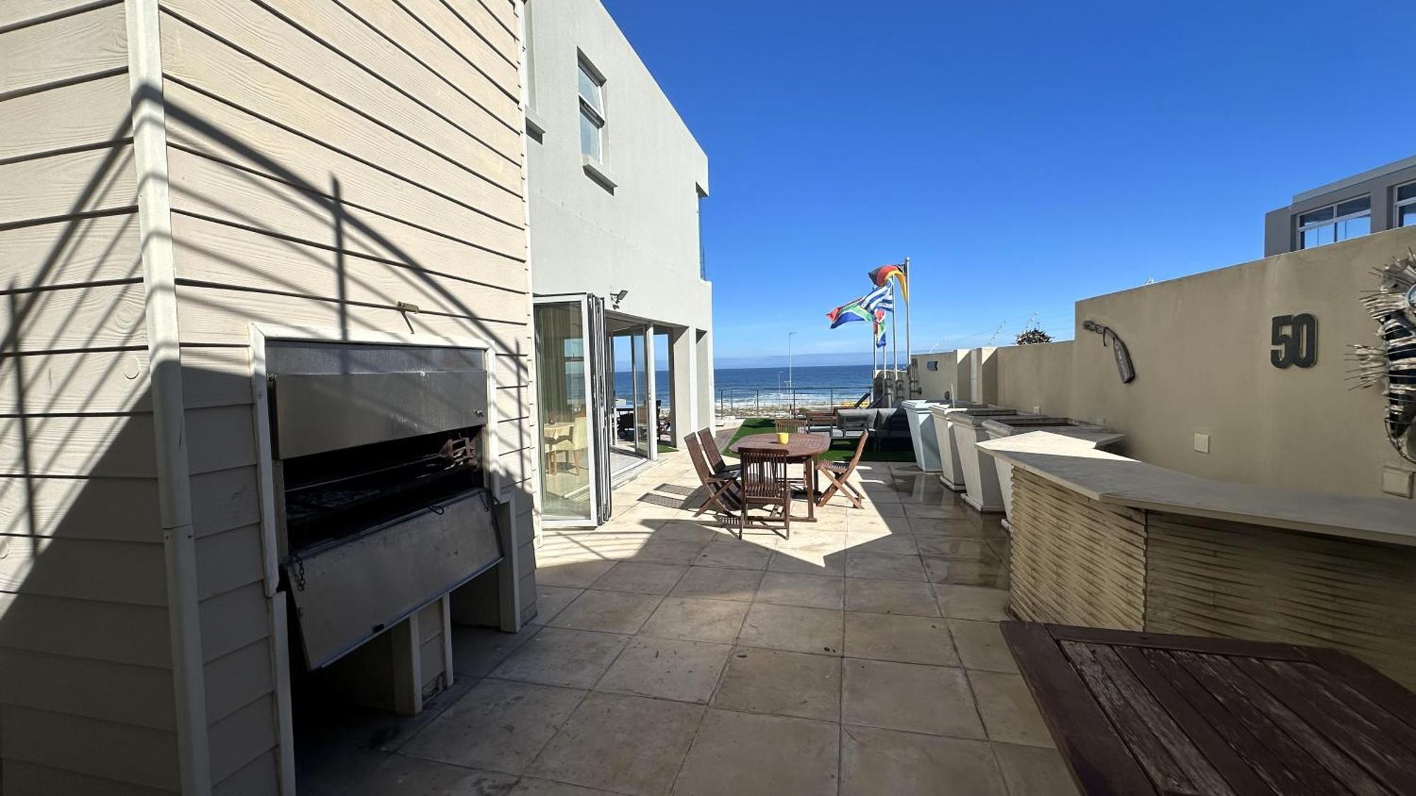 Oceansnest Guest House Bloubergstrand Exteriör bild
