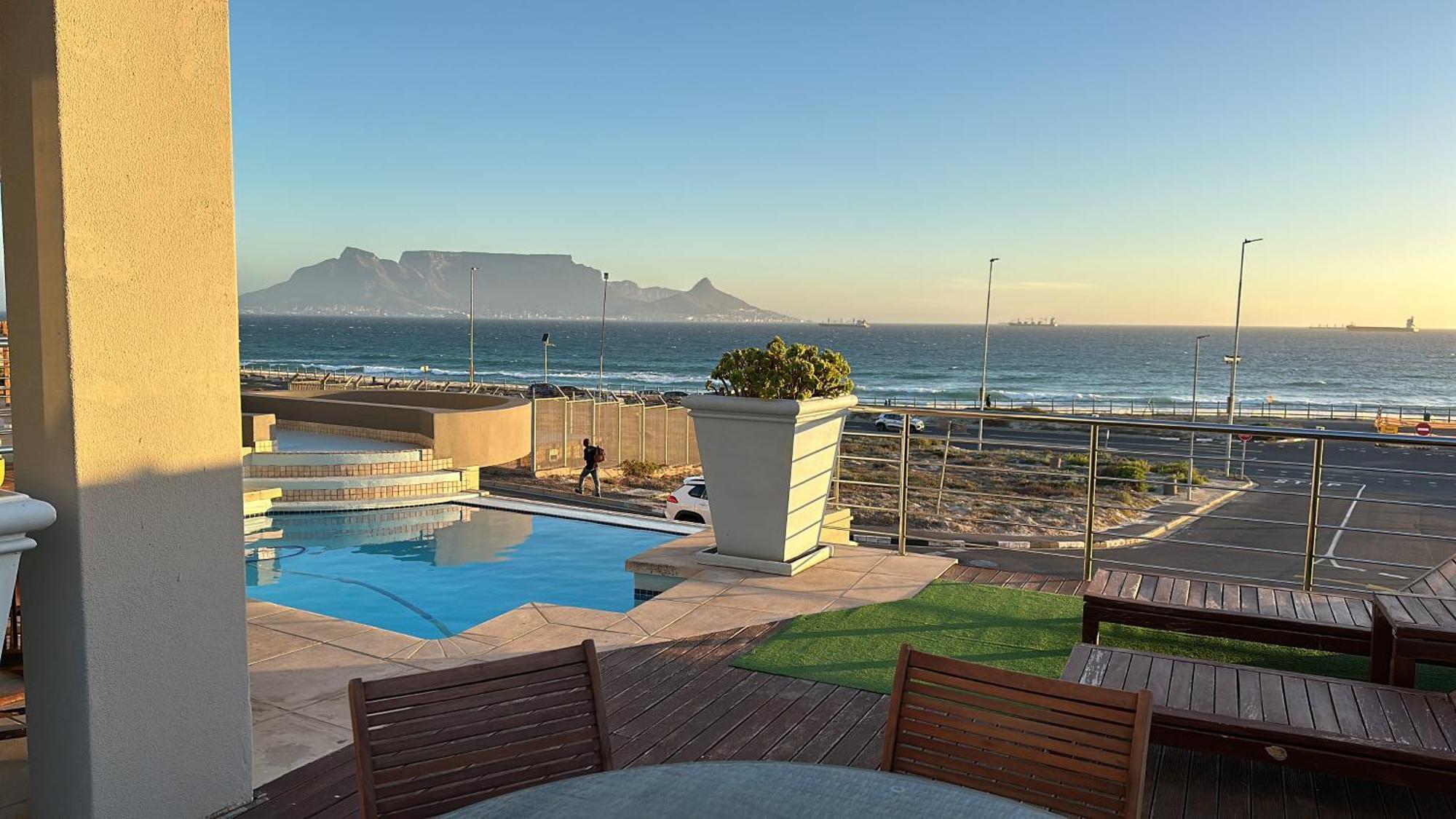 Oceansnest Guest House Bloubergstrand Exteriör bild