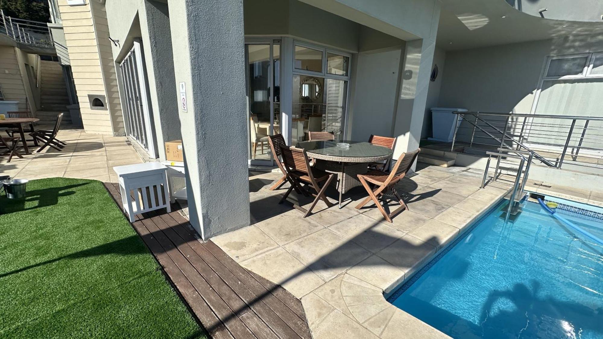 Oceansnest Guest House Bloubergstrand Exteriör bild