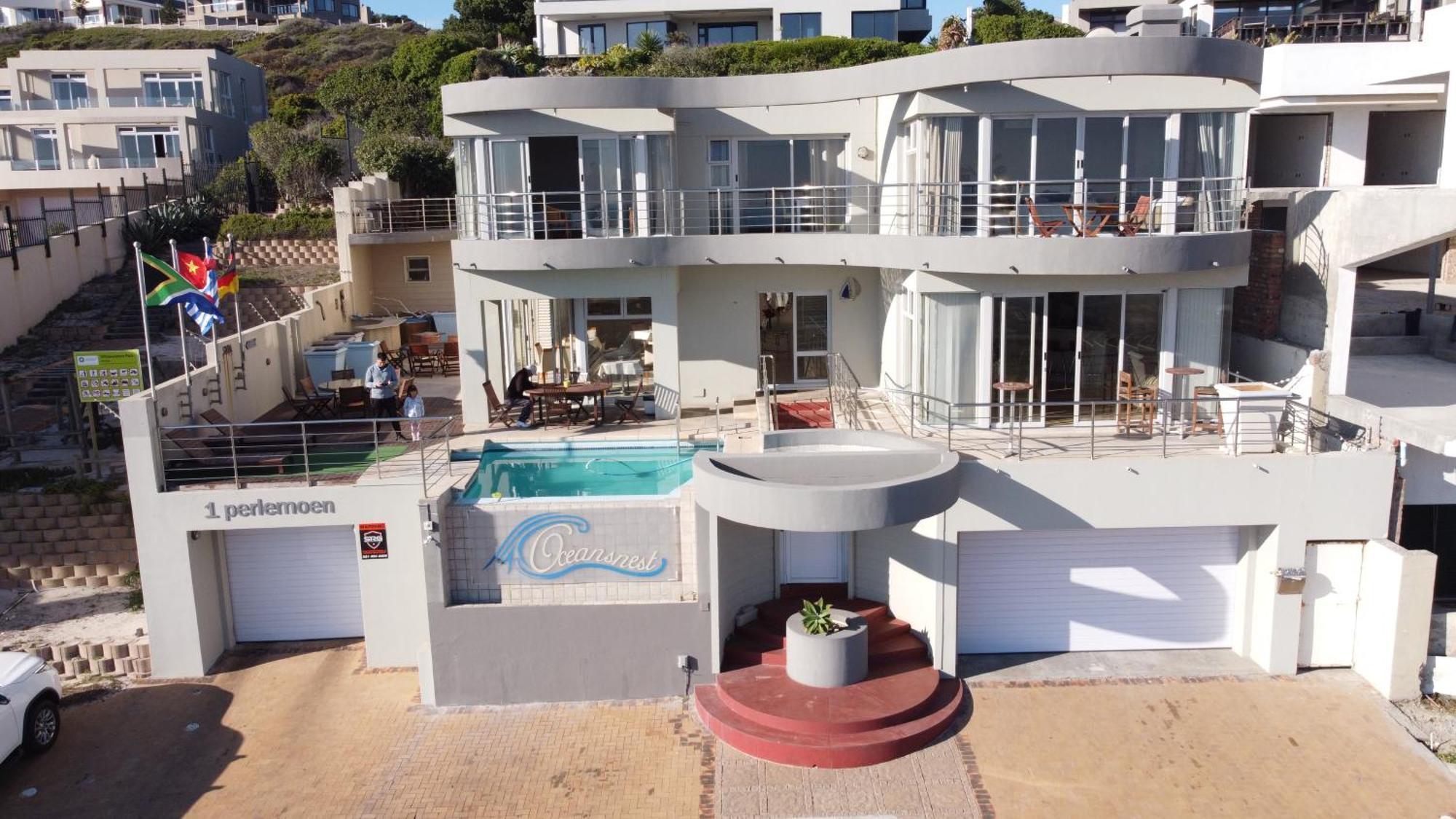 Oceansnest Guest House Bloubergstrand Exteriör bild