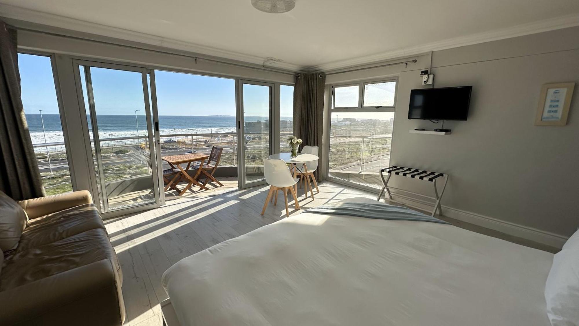 Oceansnest Guest House Bloubergstrand Exteriör bild
